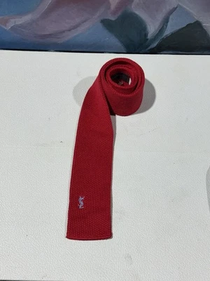 Corbata baúl tejida roja 100 % algodón para hombre YVES SAINT LAURENT de lujo lisa logotipo YSL EE. UU. Foto 1 de 4
