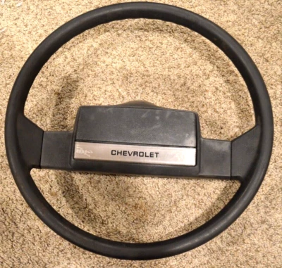 1982-1985 CHEVROLET S10 BLAZER STEERING AUTHENTIC WHEEL HORN PAD OEM — 第 1/4 张图片