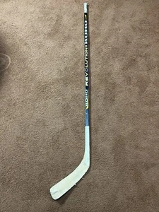 Palo de hockey usado en juego Phil Crowe - Imagen 1 de 4