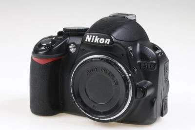 NIKON D3100 digitale Spiegelreflexkamera - Gehäuse - SNr: 1307070 - Bild 1 von 4