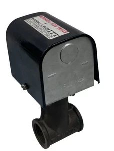 McDonnell & Miller FS4-3T3-1 Line Mounted Flow Switch 1" NPT Max 150 psi / 300°F - Picture 1 of 4
