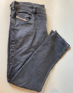 Diesel Herren D-yennox Jeans 02-Oelax - Größe 38W / 34L - Bild 1 von 3