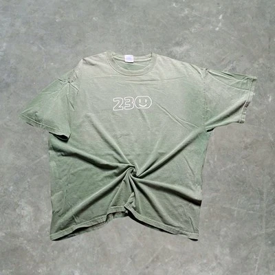 Camiseta Gráfica Vintage 230 Verde Ejército Para Hombre Talla XL Verde Ejército Gildan Foto 1 de 4