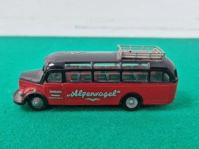 Autobús Mercedes-Benz de plástico modelo ferrocarril PRALINE HO calibre 1:87 Alpenvogel Foto 1 de 4