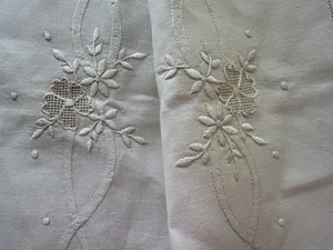 2 Vintage Italian Embroidered Open Ended "Bag" Pillowcases White 20X31 Cotton - Picture 1 of 9