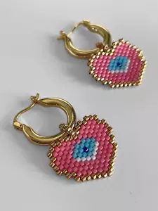 Miyuki Magic: Pendientes de aro con mal de ojo corazón chapado en oro de 18 quilates - rosa dulce - Imagen 1 de 5