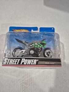 New 2009 Hot Wheels - 1:18 Street Power Motorcycle - X-Blade - Green - Picture 1 of 2