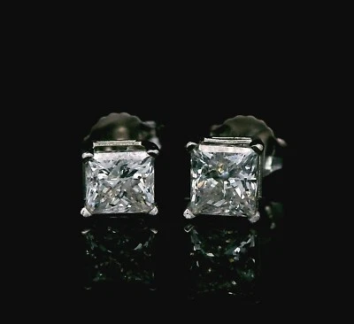 14kt White Gold 1.04cttw Diamond Stud Earrings - Image 1 of 4