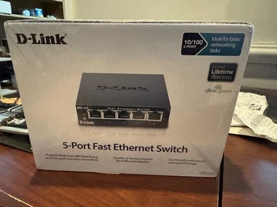 D-Link  DES (DES-105) 5-Ports External Switch - Image 1 of 2