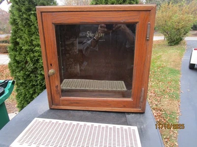 Старинный шкаф для стерилизации дуб 21 x 21 x 9 - Изображение 1 из 4