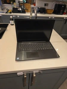 Lenovo V330-15IKB i7 8° 8GB 240GB WD11 Wi-Fi Cerniera Rotta 64% Capacità Battary  - Foto 1 di 5