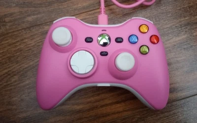 HYPERKIN XENON WIRED XBOX SERIES XS CONTROLLER - PINK - Image 1 of 3