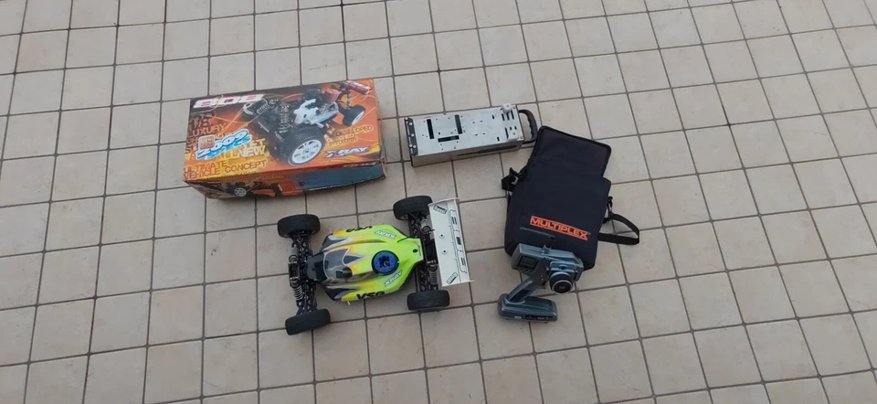 XRAY 808 BUGGY 1:8 RACING - Immagine 1 di 4