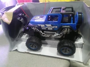 New Bright RC Jeep Wrangler no. 2480 - NEW - Picture 1 of 2