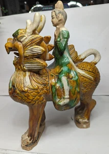 B) Gran fabricante chino vintage de porcelana Foo Dog & Rider sin marca de 15" de alto - Imagen 1 de 16