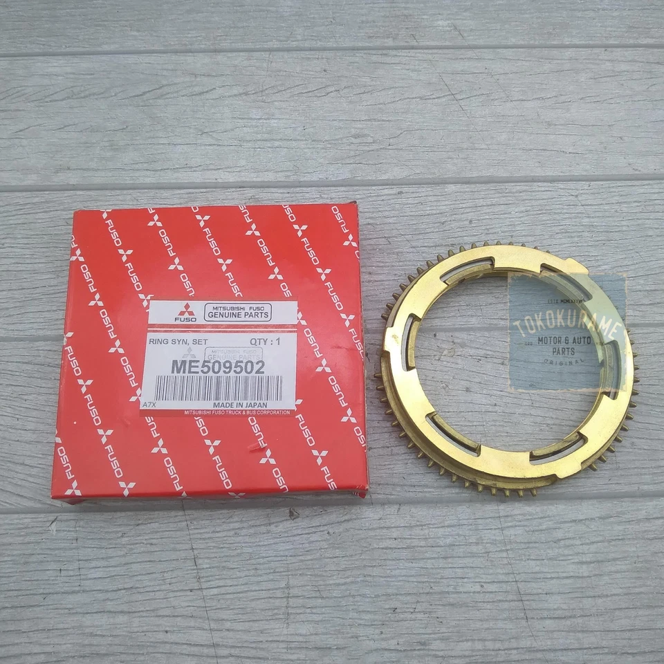 For Mitsubishi Fuso FE 125 2008-2011 M/T Synchronizer Ring Set  ME509502 OEM - Image 1 of 4