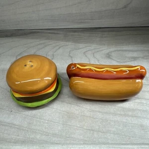 Hot Dog & Hamburger Cheeseburger BBQ Picnic Ceramic Salt & Pepper Shakers NEW - Picture 1 of 9