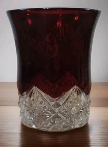 Antikes rubinrotes Flash Souvenirglas von 1911, graviert im viktorianischen Stil, gebraucht - Bild 1 von 7