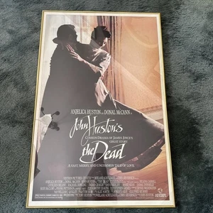 Póster de la película Dead, the (1987) (27x41) Angelica Huston Donal McCann - Imagen 1 de 7