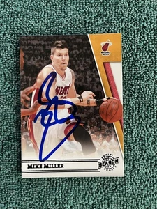 Aggiornamento Stagione 2010-11 Panini Mike Miller #83 Autografo Firmato a Mano - Foto 1 di 2