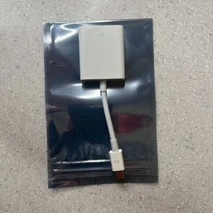 Apple Mini DisplayPort (Thunderbolt 2) to VGA Adapter A1307 - used - Picture 1 of 4