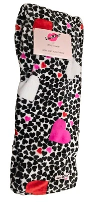 Luv Betsey Johnson 50 x 60 Valentines Love Hearts Ultra Soft Plush Throw Blk Wht