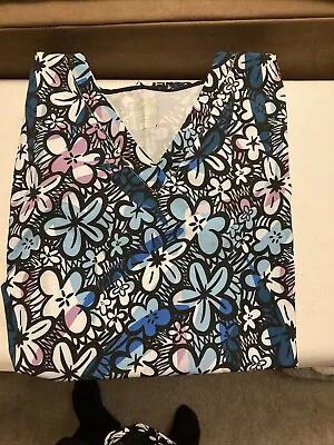 Medcouture Women’s Uniform Scrub Top Size 3X Flowers - Image 1 of 2