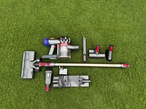 Dyson V8 Absolute Cordless Vacuum Cleaner - Battery - Extra Attachements - Picture 1 of 19