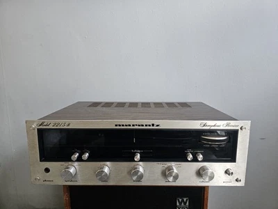 Stereo Receiver Amplifier Marantz 2215B - Image 1 of 4