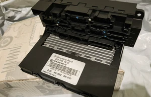 Neu Original OE Mercedes-Benz W203 SAM Sicherungskasten Computer A2035451601 - Bild 1 von 14
