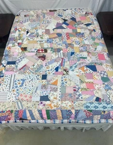 #248 Vintage Handmade Crazy Quilt 70" x 80" USA 1940's Feedsack Applique - Picture 1 of 8