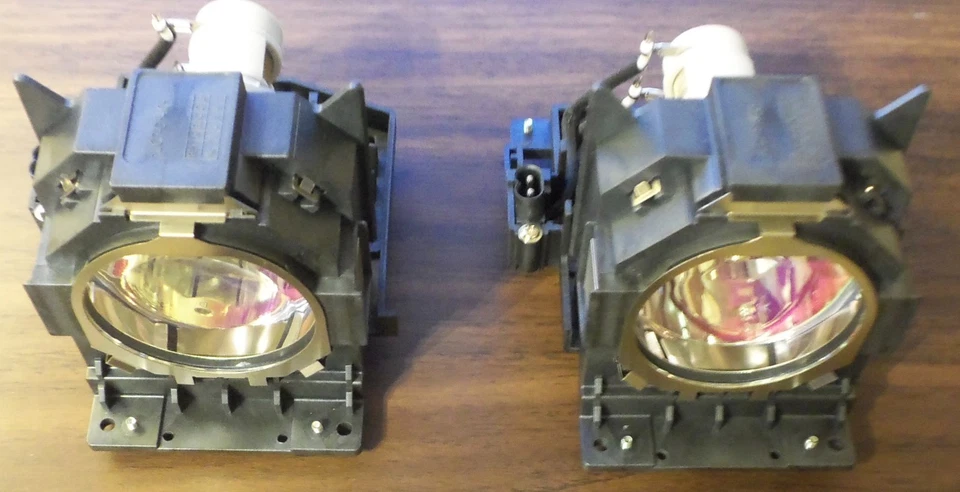 Osram DT 01581 bulbs (2) - Image 1 of 4