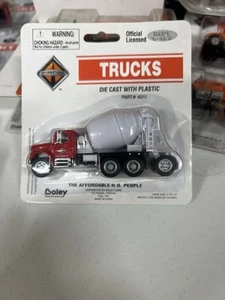 HO Scale 1:87 04011 Boley International Cement Truck - Picture 1 of 6