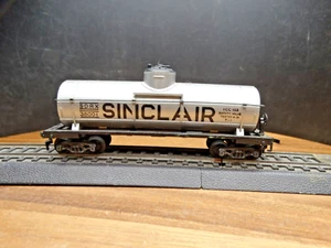 Varney HO Scale 40' Sinclair SRDX 38001 Single Dome Tank Car - Picture 1 of 6