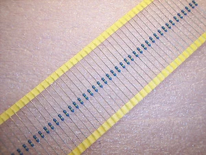 QTY (100) 1.8 MOhm .6W 1% PRECISION METAL FILM MF0207FTE52-1M8 YAGEO 1.8 MEG Ohm - Picture 1 of 5