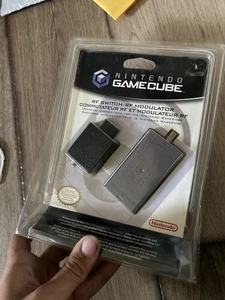 Nintendo Gamecube RF Switch RF Modulator New But Heavy Wear Dirty OEM Official - Foto 1 di 4
