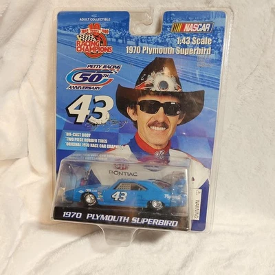 Richard Petty 1970 Plymouth Superbird 1/43 Racing Champion NASCAR Autographed - Image 1 of 4