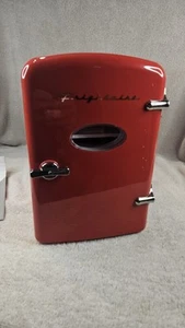 New Frigidaire EFMIS129 Retro 6 Can Mini Cooler, Beverages/Snacks,Red, Open Box - Picture 1 of 7