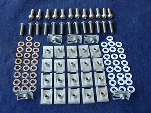 Bulloni carenatura moto in acciaio inox x 25 m5 5 mm dadi ad asta velocità clip guglia - Foto 1 di 1