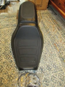 Harley-Davidson 2018 - 2023 Fat Bob 114 107 Softail Fat Bob 2-Up Seat 52000322 - Picture 1 of 11