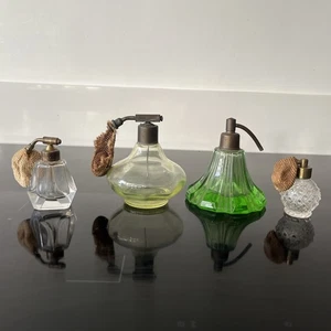 Uranium Glass Perfume Bottle Atomiser X 2 Vaseline Plus 2 Smaller - Foto 1 di 16