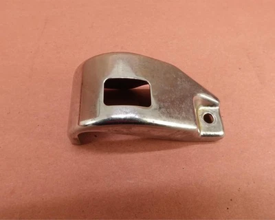 Cubierta cromada cilindro maestro trasero Kawasaki Vulcan 1500 VN1500E 1996-2008 Foto 1 de 4