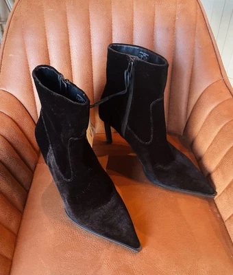 BNWT NEW ZARA Black Velvet Ankle Boots Size UK 4 EU 36 - Image 1 of 4