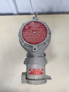 Cooper Crouse-Hinds FSQC2430SAS4 Type 3R Enclosure Interlocked Recepricle - Picture 1 of 7