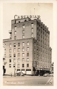 LP57 Wenatchee Washington Cascadian Hotel RPPC Postcard - Imagen 1 de 2