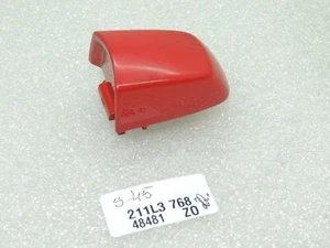 Manija de puerta delantera izquierda roja Suzuki Swift I 82813-63J10-ZCF - Imagen 1 de 4