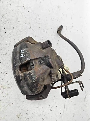 1998-2001 AUDI A6 - Pinça de freio dianteira direita fabricante de equipamento original 8E0615124A - Imagem 1 de 4