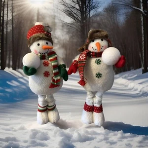 Juego de 2 muñecos de nieve navideños de tela con patas expandibles de Valerie Parr Hill - Imagen 1 de 17