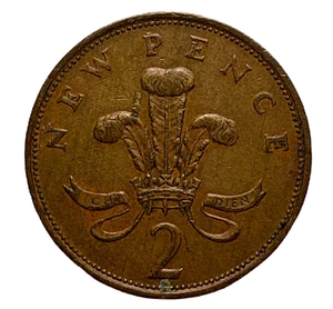 United Kingdom (GB) 2 New Pence 1977 Queen Elizabeth II Bronze Circulated KM 916 - Picture 1 of 2