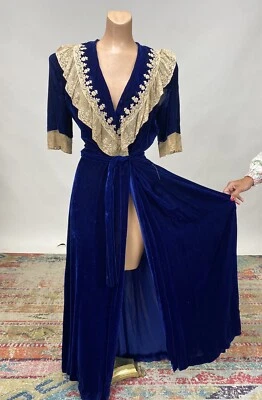 1930s Vintage Henri Bendel Cobalt Blue Silk Velvet Lace Trim Dressing Gown Robe - Image 1 of 4